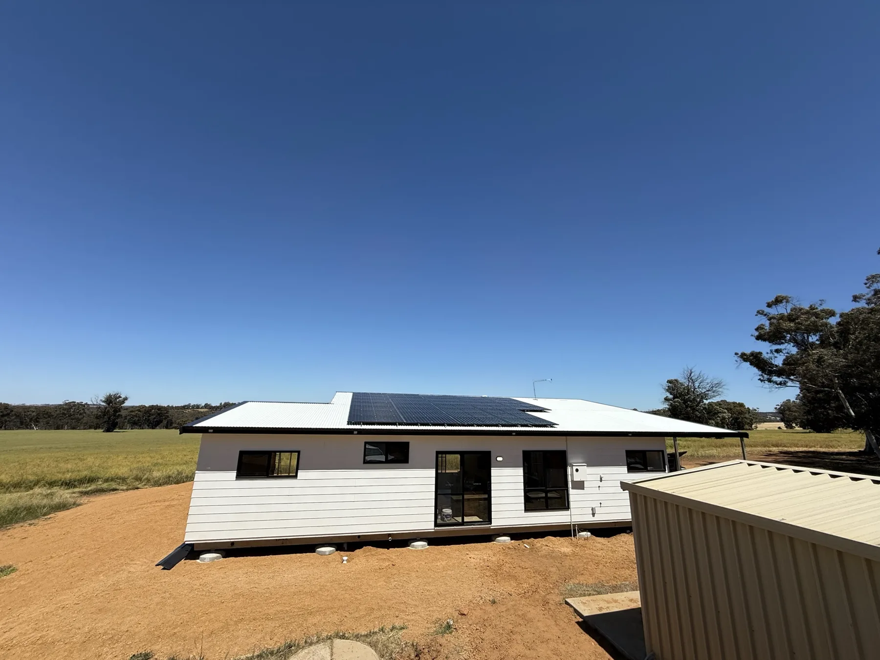 Off-grid home in Popanyinning with rooftop solar installed by Infinity